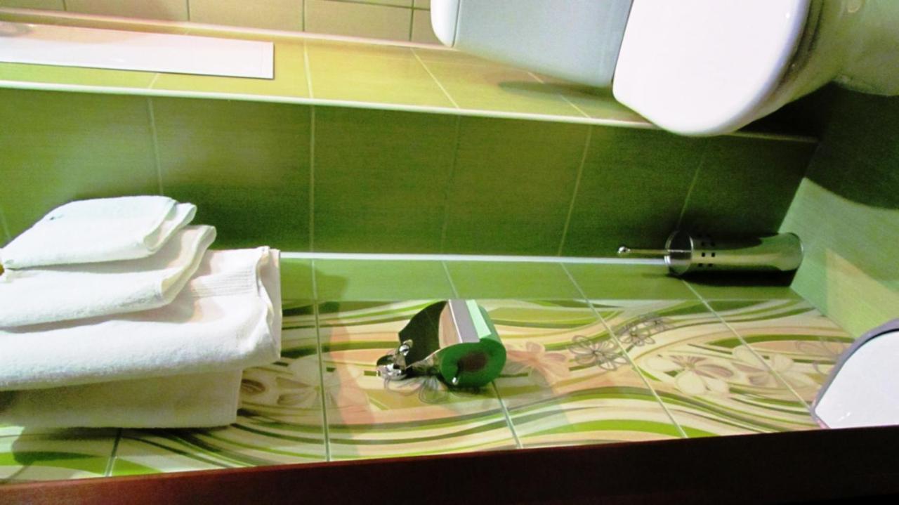 Paradise Hotel Gomel Kültér fotó